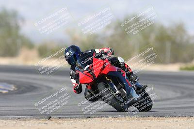 media/Nov-16-2025-Race Pace (Sun) [[8c5fa54630]]/Verified Riders/2-Turn 7 (945am)/